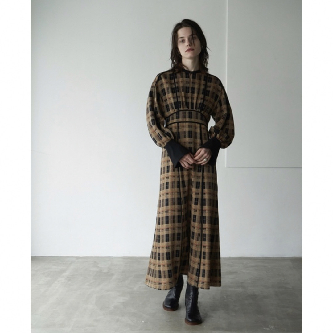 CLANE(クラネ)の最終値下げ【新品未使用】CLANE CHECK PIPING ONE PIECE レディースのワンピース(ロングワンピース/マキシワンピース)の商品写真