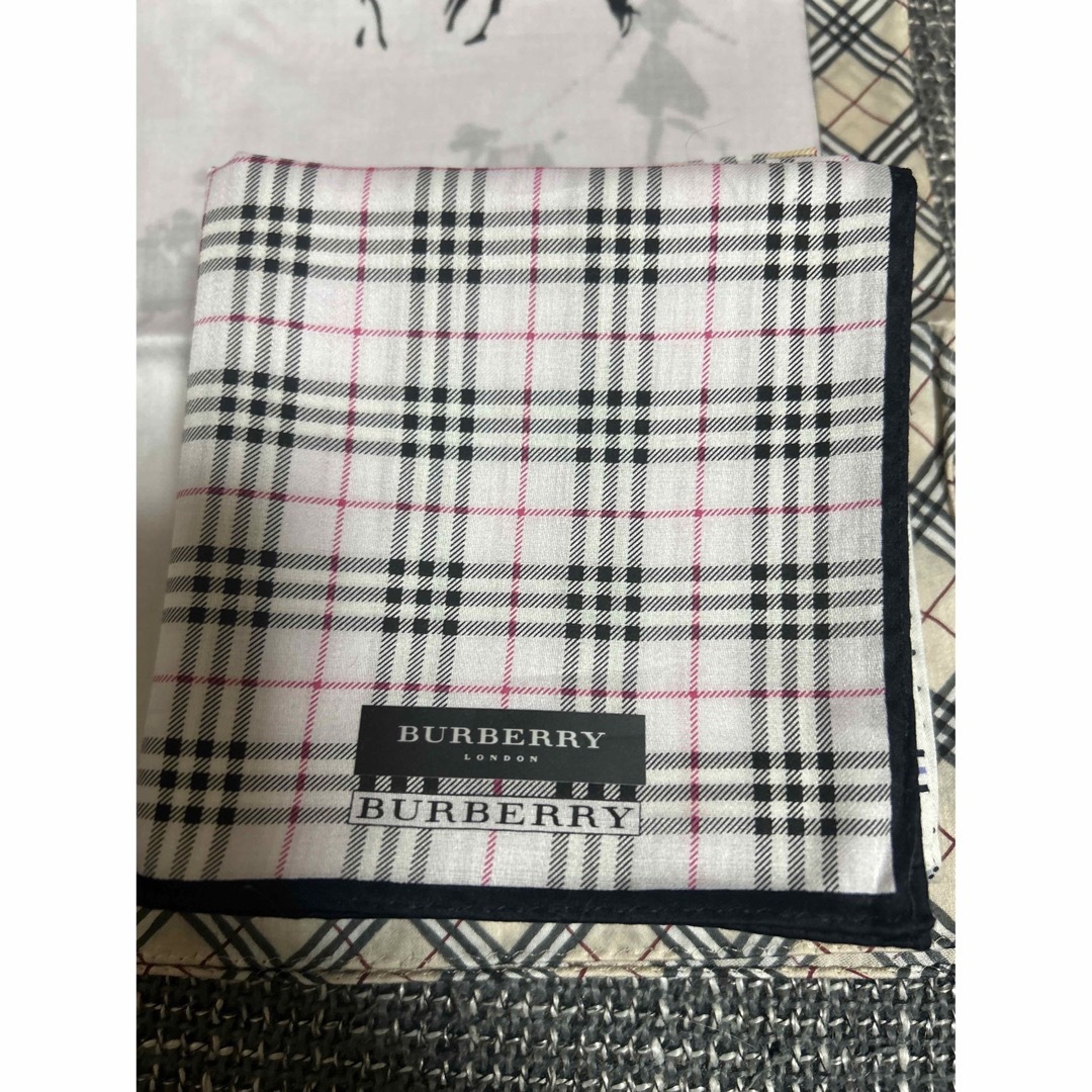 BURBERRY(バーバリー)のバーバリーハンカチ レディースのファッション小物(ハンカチ)の商品写真