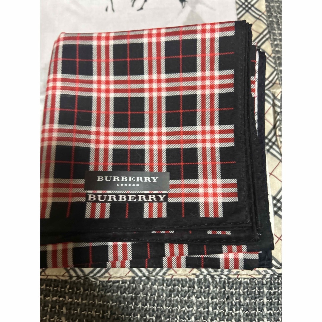 BURBERRY(バーバリー)のバーバリーハンカチ レディースのファッション小物(ハンカチ)の商品写真