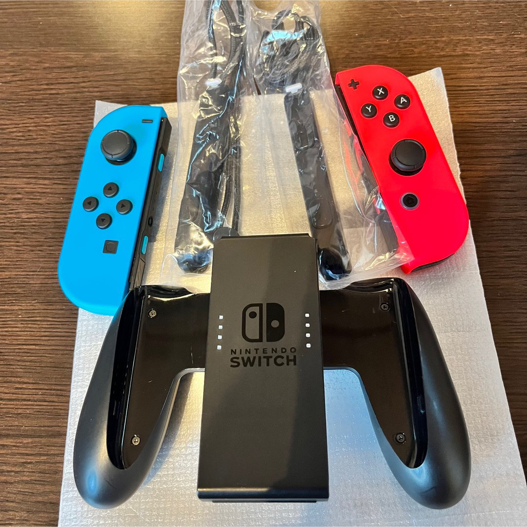 【ラス1！美品・20年製】Switch本体＋Joy-Con＋グリップ＋ストラップ