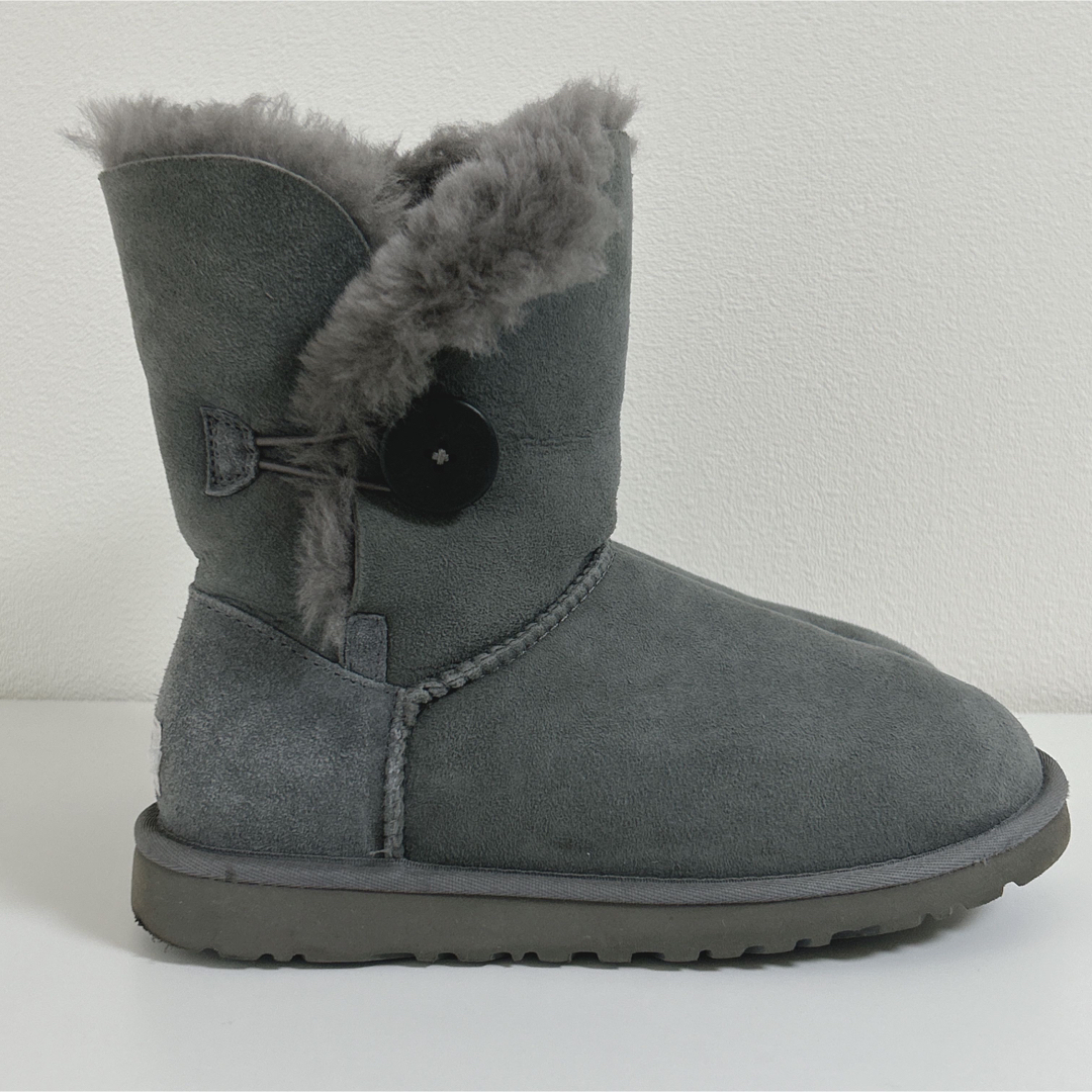 UGG 5803 W BAILEY BUTTON ムートンブーツ 箱付き