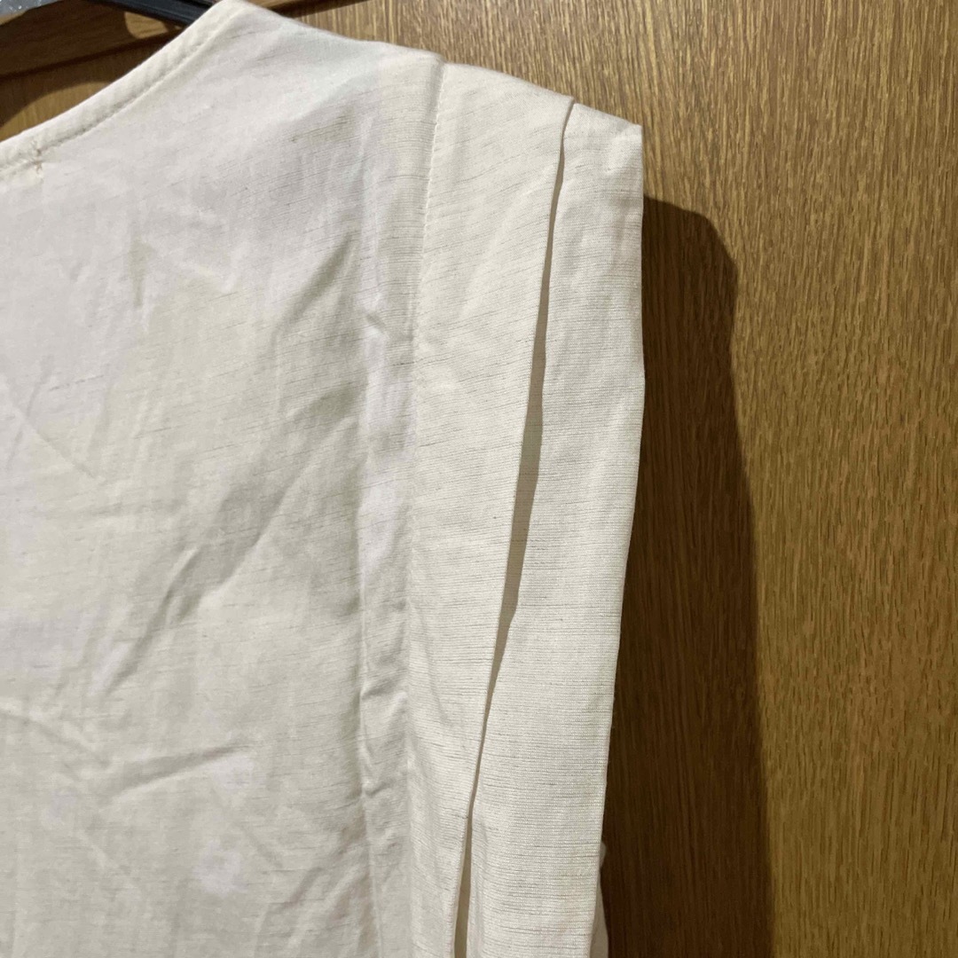 GALLARDA GALANTE(ガリャルダガランテ)のGALLARDAGALANTE(ガリャルダガランテ) スリーブタックTシャツ レディースのトップス(カットソー(半袖/袖なし))の商品写真