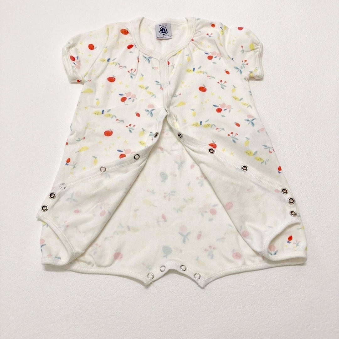 PETIT BATEAU(プチバトー)のPETIT BATEAU 半袖2枚セット キッズ/ベビー/マタニティのベビー服(~85cm)(カバーオール)の商品写真