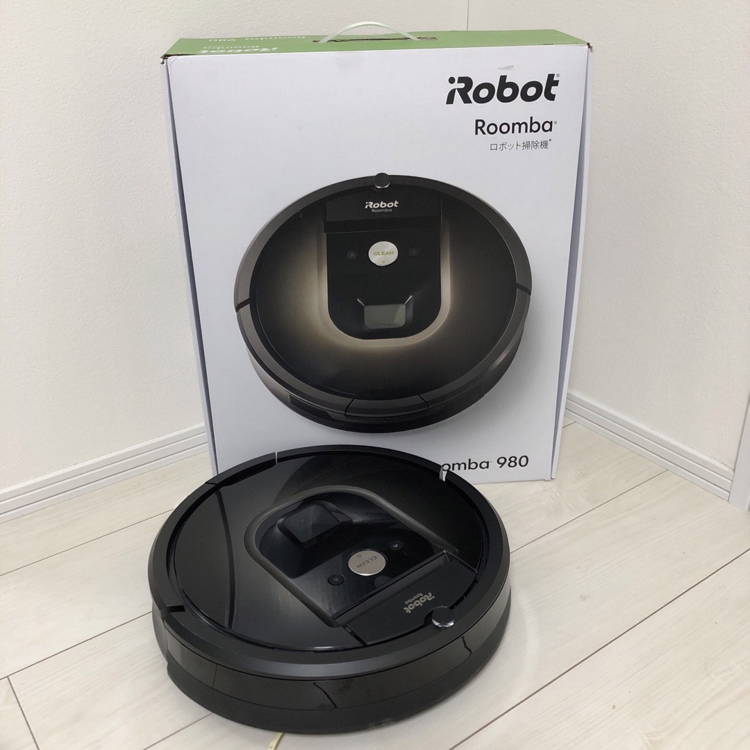 iRobot(アイロボット)のｉＲｏｂｏｔ社　ロボット掃除機　ルンバ980　ダークグレー　R980060 スマホ/家電/カメラの生活家電(掃除機)の商品写真