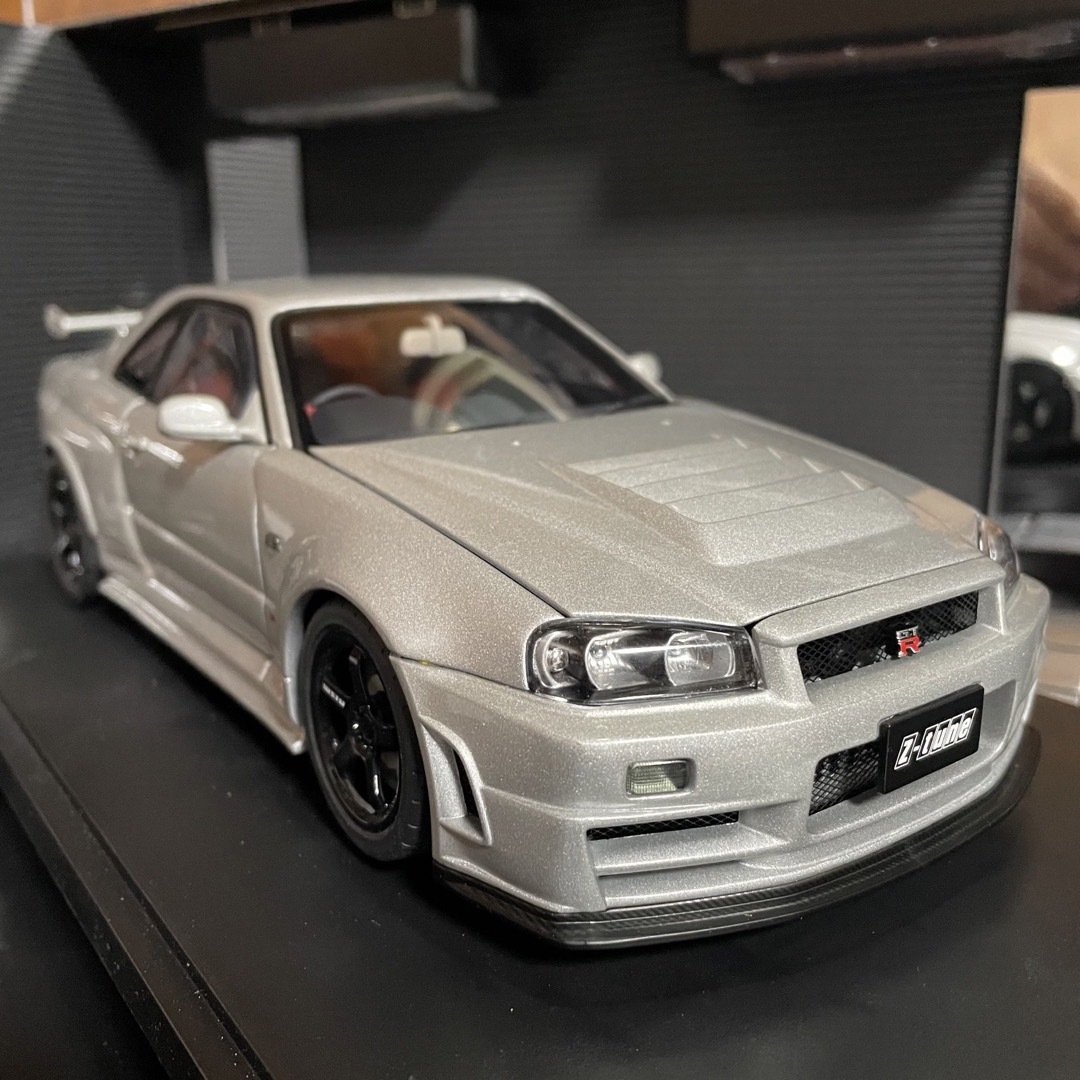 未展示品 オートアート1/18 ニスモ R34 GT-R Z-tune シルバー