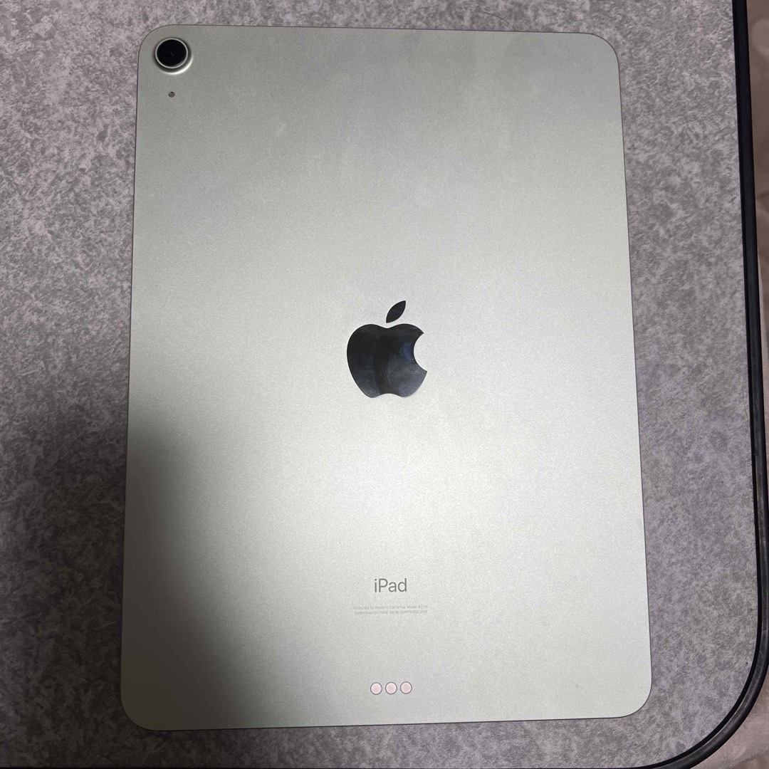 iPad(アイパッド)のiPad Air4 ジャンク品　64GB グリーン スマホ/家電/カメラのPC/タブレット(タブレット)の商品写真