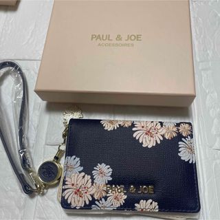 ポールアンドジョー(PAUL & JOE)の新品ポール&ジョーアクセソワズ　パスケース　リール付き(名刺入れ/定期入れ)