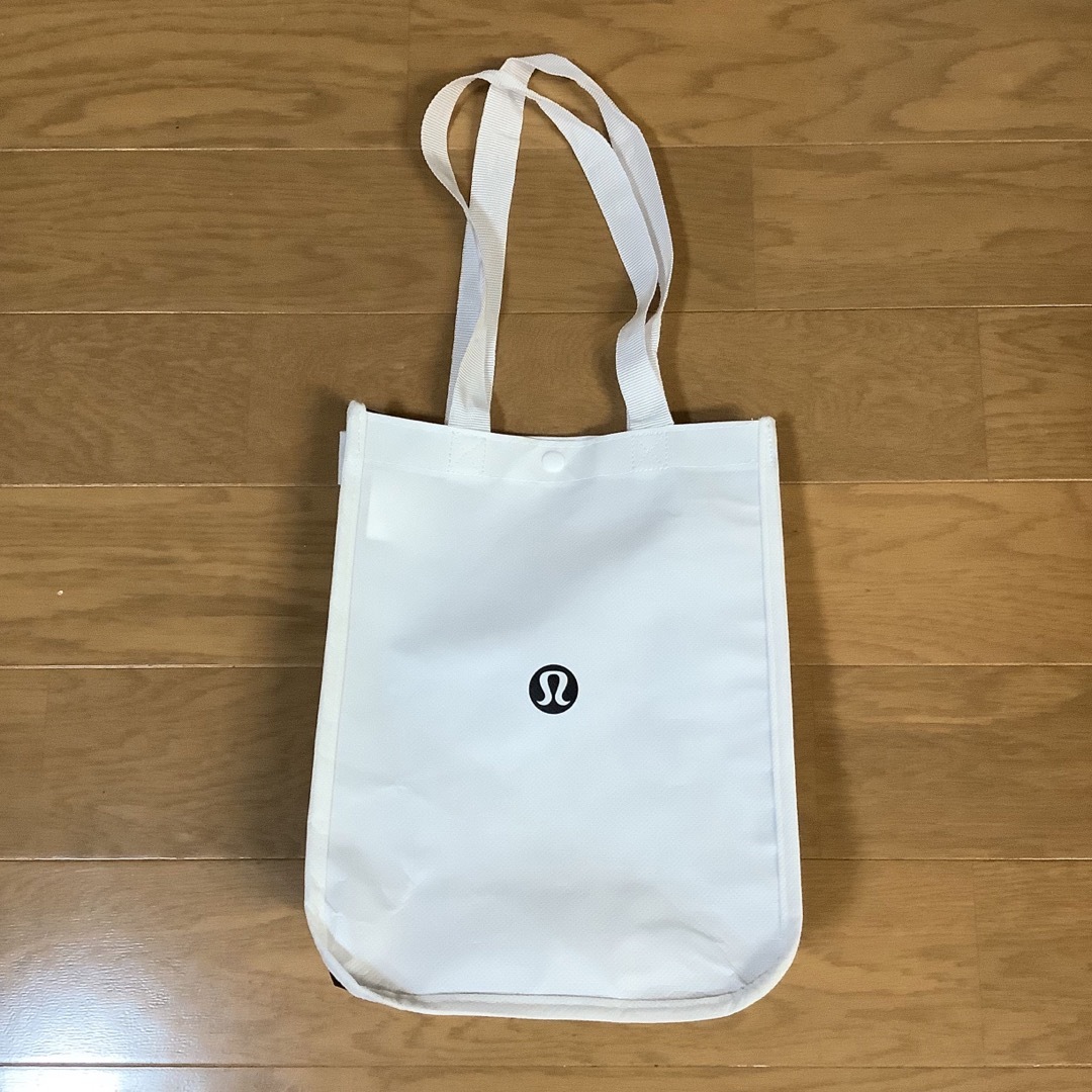 lululemon(ルルレモン)のルルレモン　ショッパー　ショップ袋小　lululemon 2枚 レディースのバッグ(ショップ袋)の商品写真