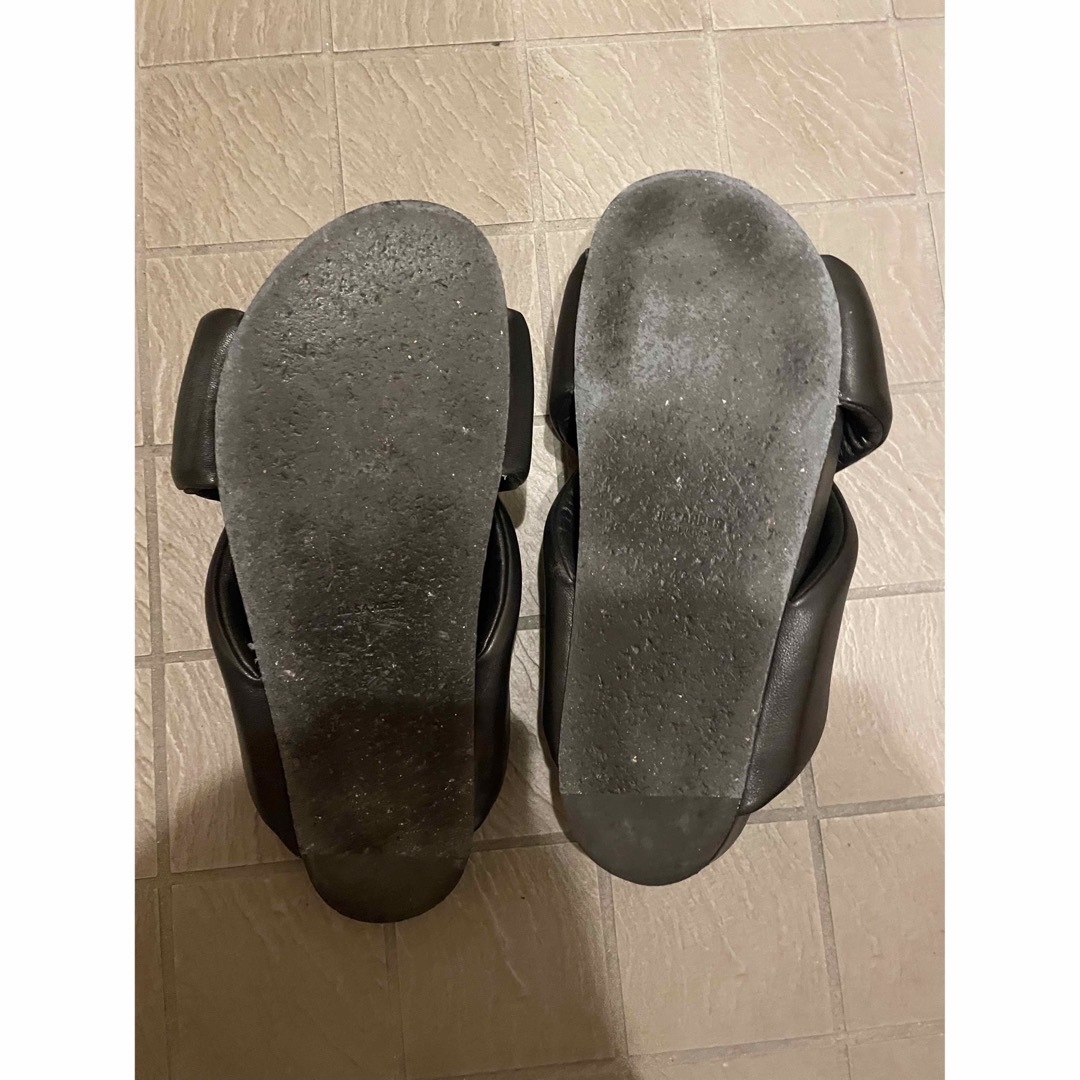 Jil Sander(ジルサンダー)のクロスストラップ・パッド入りレザー・スライド メンズの靴/シューズ(サンダル)の商品写真