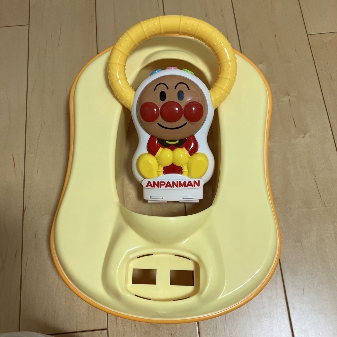 アンパンマン(アンパンマン)のアンパンマン補助便座 キッズ/ベビー/マタニティのおむつ/トイレ用品(補助便座)の商品写真