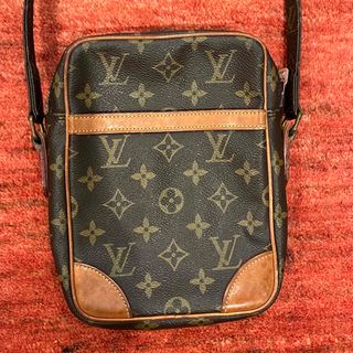 ルイヴィトン(LOUIS VUITTON)のルイヴィトン LOUIS VUITTON モノグラム ショルダー　ポシェット(ショルダーバッグ)