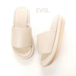 イーボル(EVOL)のイーボル EVOL プラットホーム 厚底 サンダル アイボリー ウェッジ ヒール(サンダル)