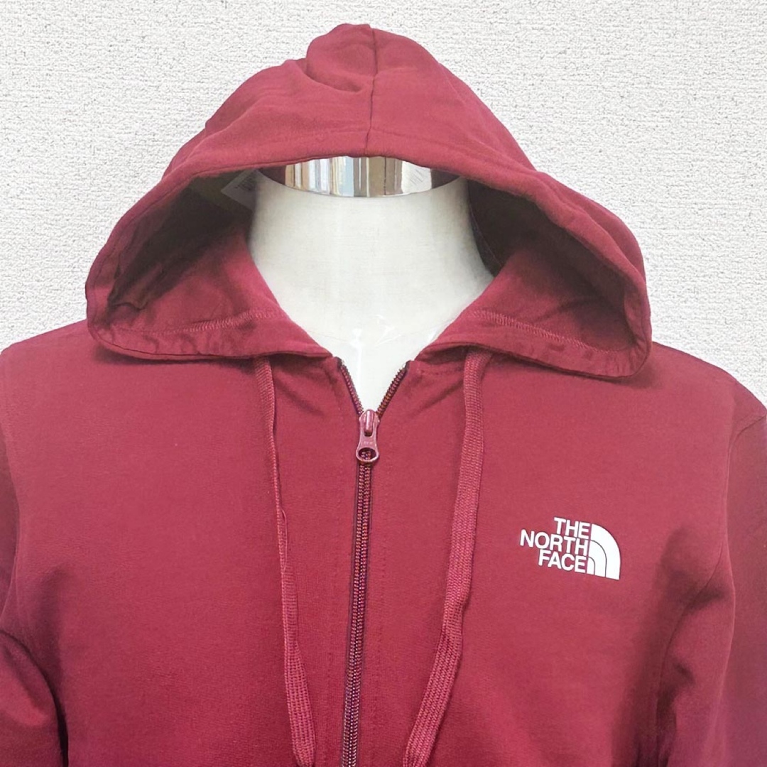 THE NORTH FACE(ザノースフェイス)の新品 ノースフェイス ジップアップパーカー レッド Sサイズ メンズのトップス(パーカー)の商品写真