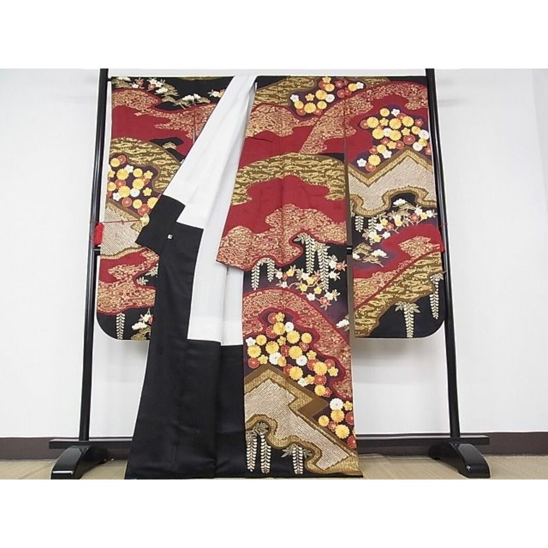 平和屋-こころ店□極上 振袖 駒刺繍 絞り 吉祥花文 黒地 暈し染め 金彩