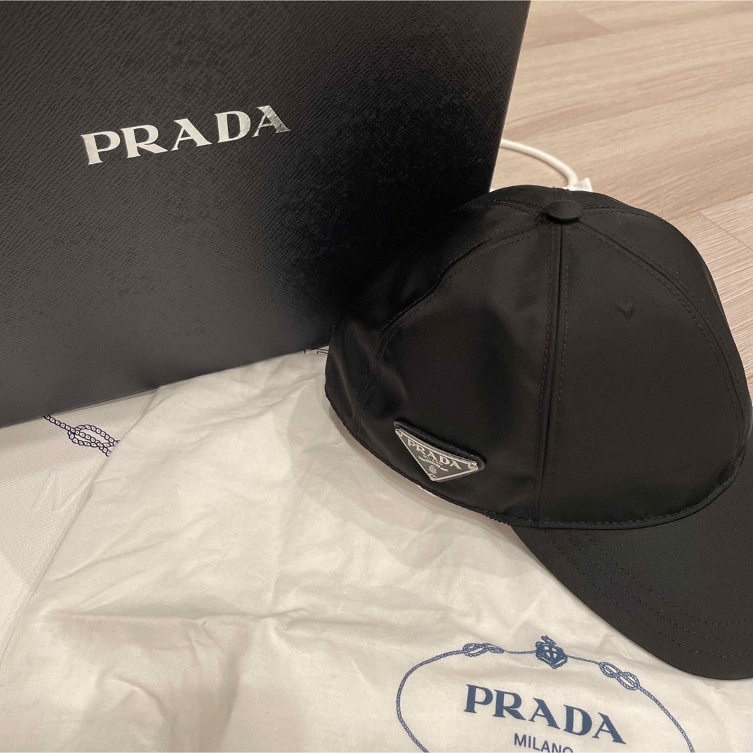 PRADA(プラダ)の【美品】プラダ　Re-Nylon ベースボールキャップ レディースの帽子(キャップ)の商品写真