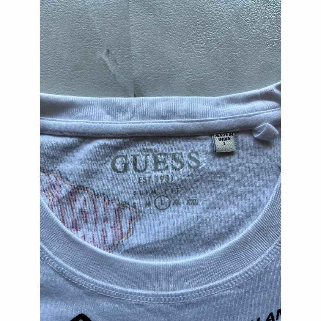 GUESS(ゲス)のGUESS　ゲス　Tシャツ　日本未入荷　レア　新品　未使用　USA　ストリート レディースのトップス(Tシャツ(半袖/袖なし))の商品写真