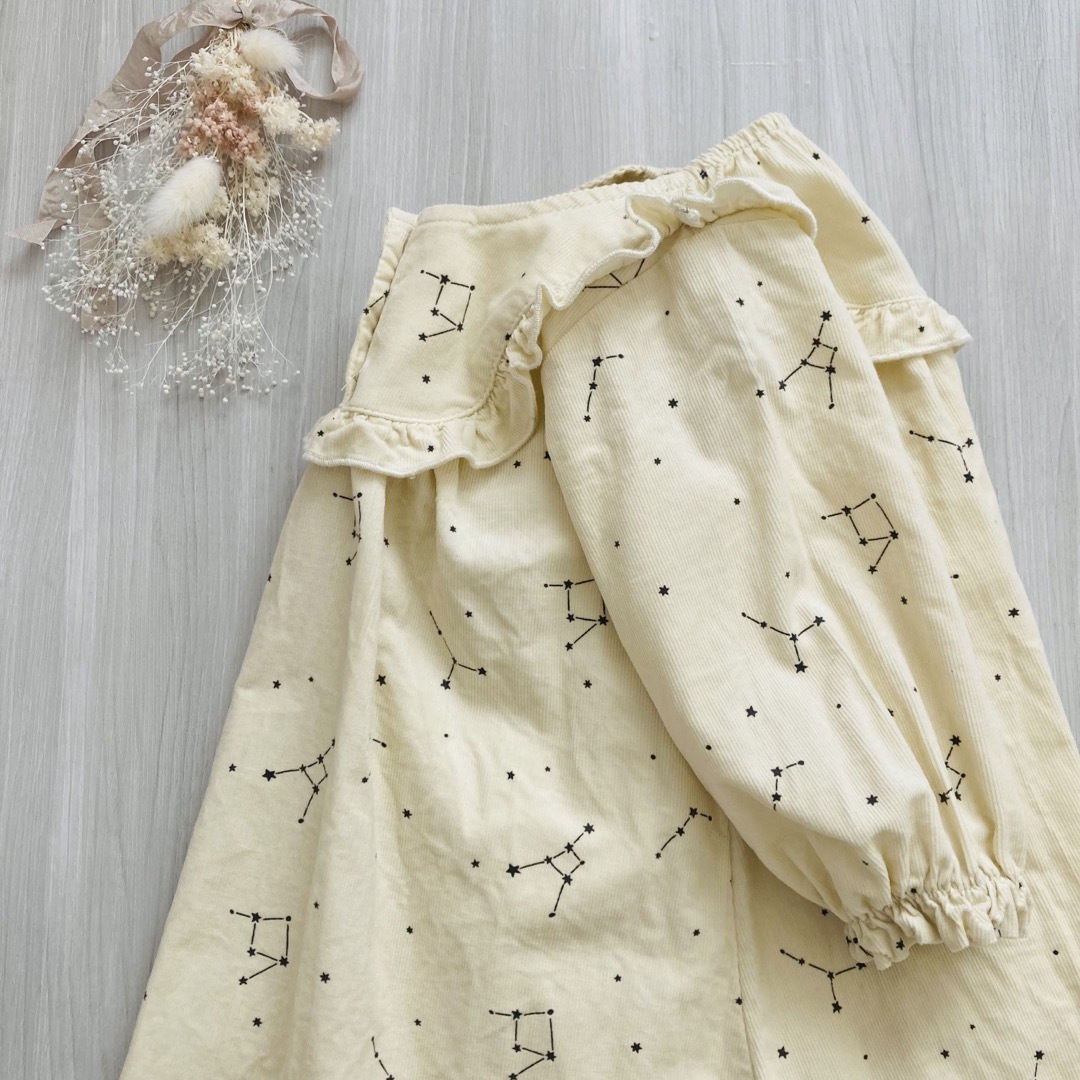 【極美品】テータテート　星座柄コーデュロイワンピース キッズ/ベビー/マタニティのベビー服(~85cm)(ワンピース)の商品写真