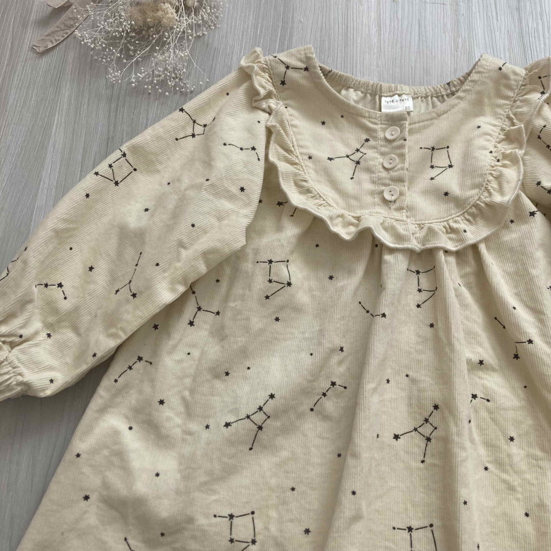 【極美品】テータテート　星座柄コーデュロイワンピース キッズ/ベビー/マタニティのベビー服(~85cm)(ワンピース)の商品写真