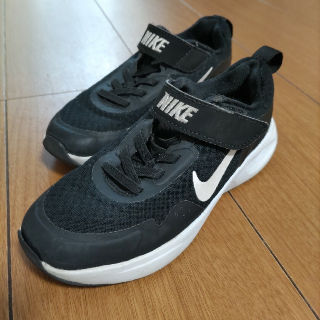 NIKE(ナイキ)のナイキ ジュニアスニーカー ウェアオールデイ 18cm キッズ/ベビー/マタニティのキッズ靴/シューズ(15cm~)(スニーカー)の商品写真