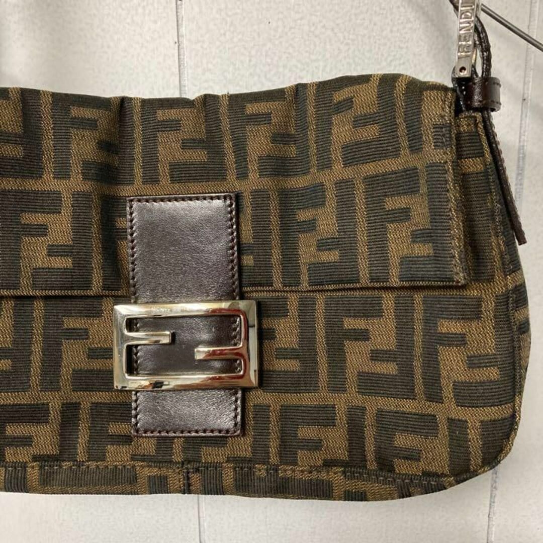 FENDI マンマバケット　ワンショルダー　ハンドバッグ　ズッカ柄　FFロゴ