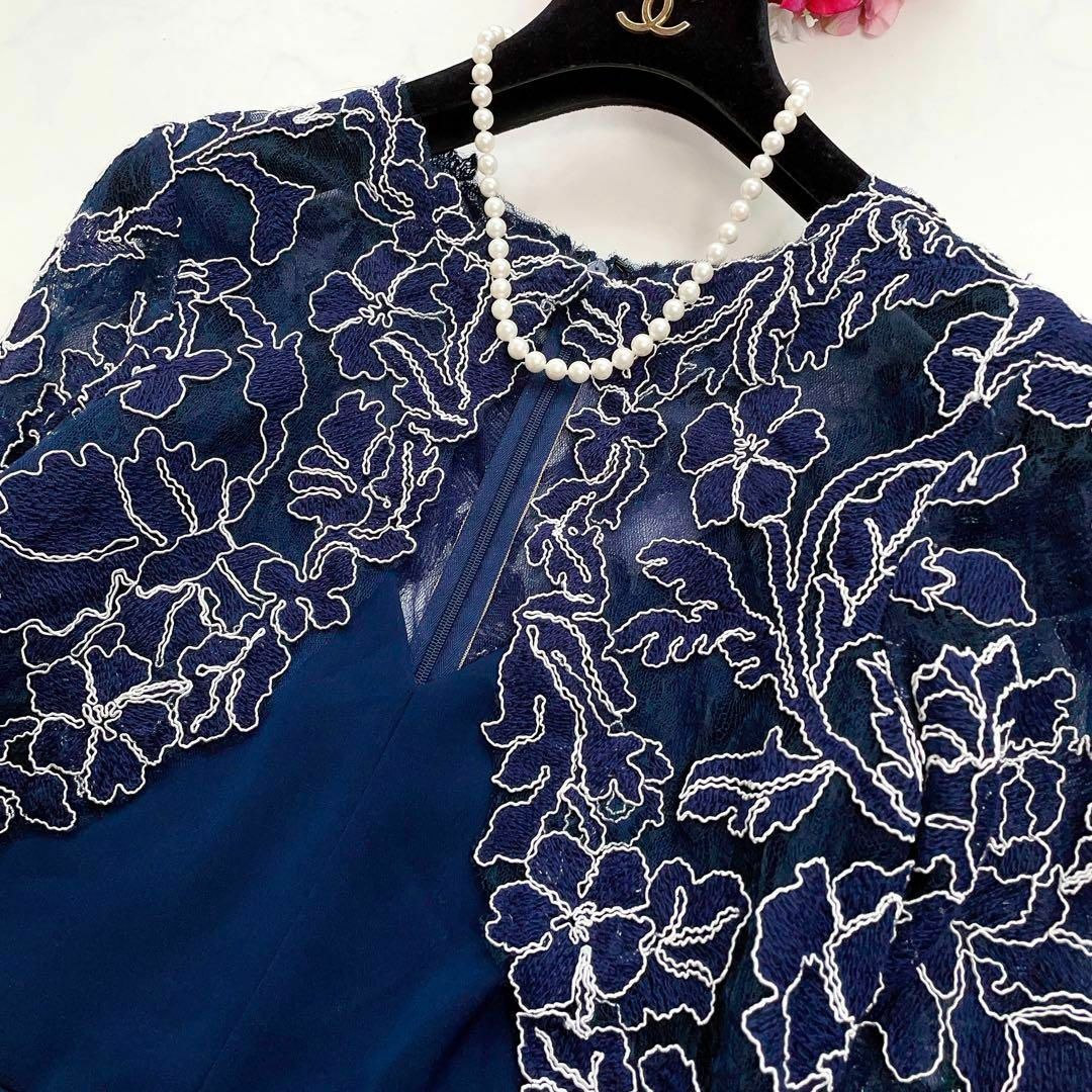 【美品】TADASHI SHOJI　ひざ丈ワンピース　花柄刺繍　スパンコール　2