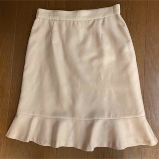 デビュードフィオレ(Debut de Fiore)の裾フリル　台形スカート(ひざ丈スカート)