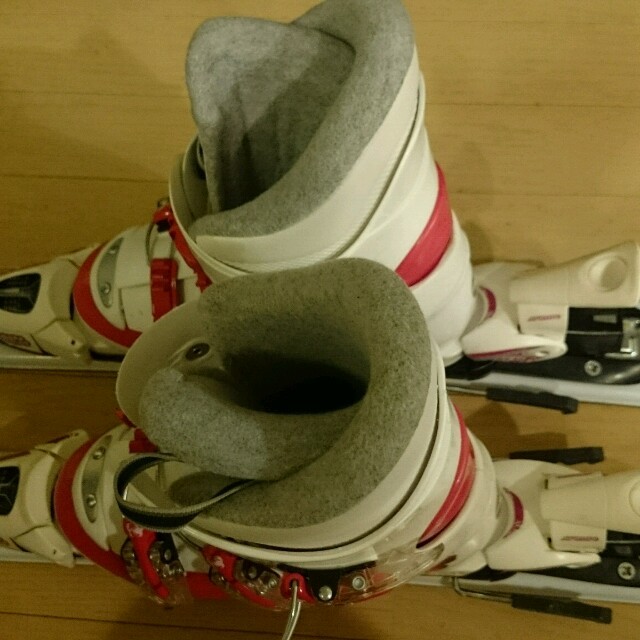スキーブーツ 21.5 スポーツ/アウトドアのスキー(ブーツ)の商品写真