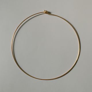 コス(COS)のSlim stainless choker gold No.845(ネックレス)