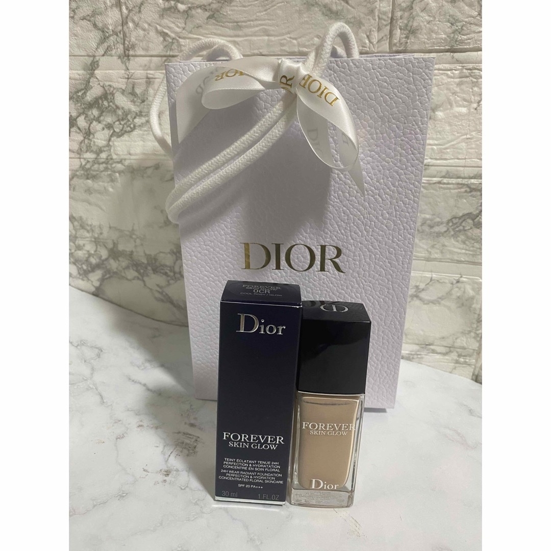 DIOR ディオール フォーエヴァーフルイドグロウ リキッドファンデーションのサムネイル