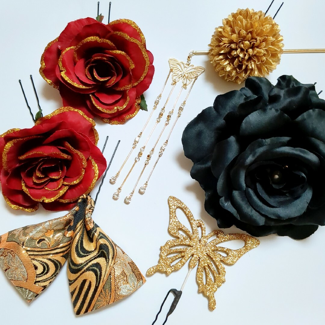 高い素材 髪飾りViVi~赤黒金・蝶々付きダリア薔薇~成人式 結婚式 髪 高い素材 髪飾りViVi~赤黒金・蝶々付きダリア薔薇~成人式 結婚式 髪