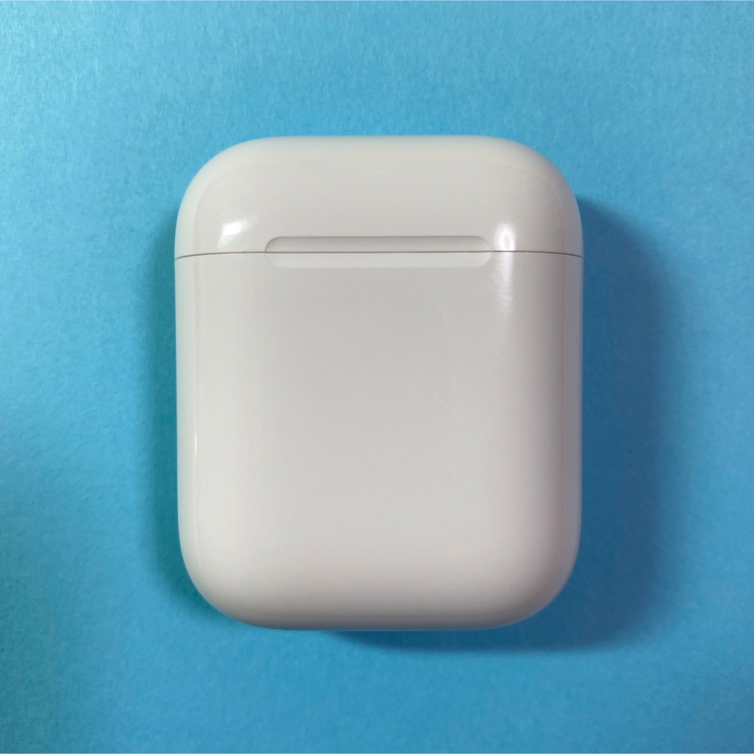 Apple(アップル)の充電器　ケース　本体　充電　正規品　純正品　第一世代　A1602 AirPods スマホ/家電/カメラのオーディオ機器(ヘッドフォン/イヤフォン)の商品写真