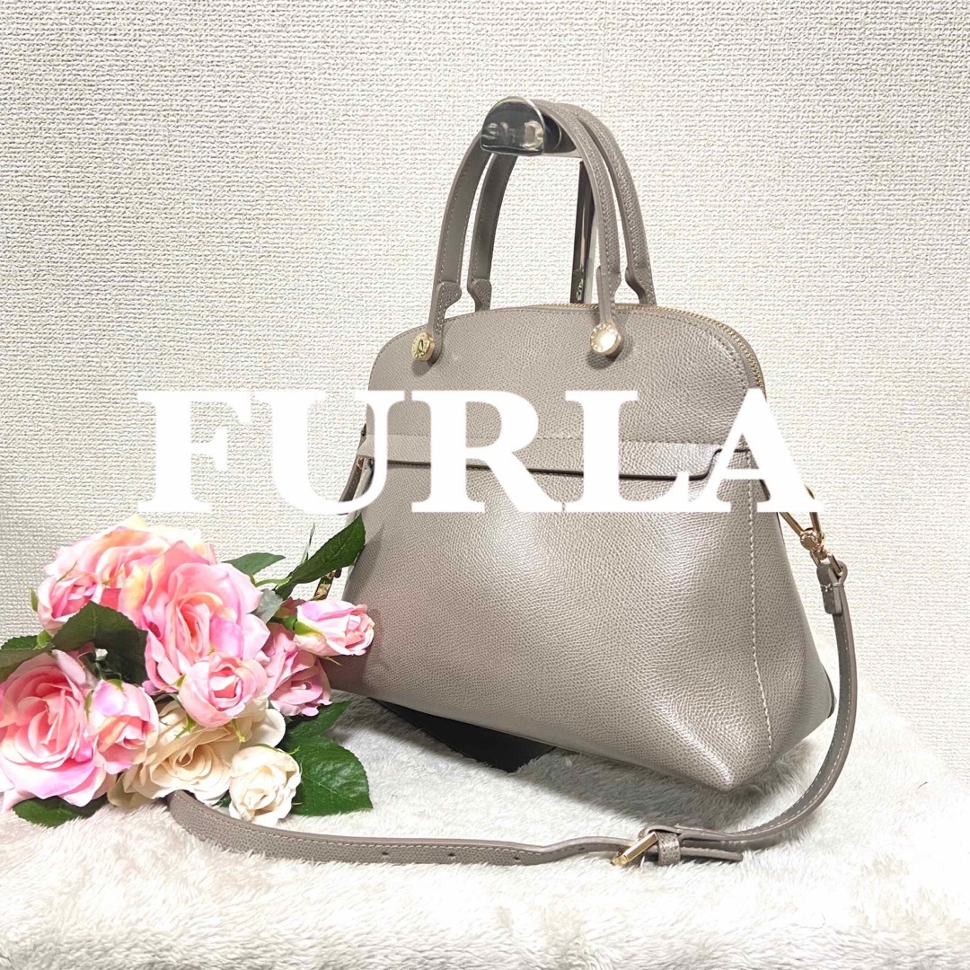 Furla(フルラ)の【未使用に近い】 FURLA パイパー Mサイズ 2way サッビア ショルダー レディースのバッグ(ハンドバッグ)の商品写真