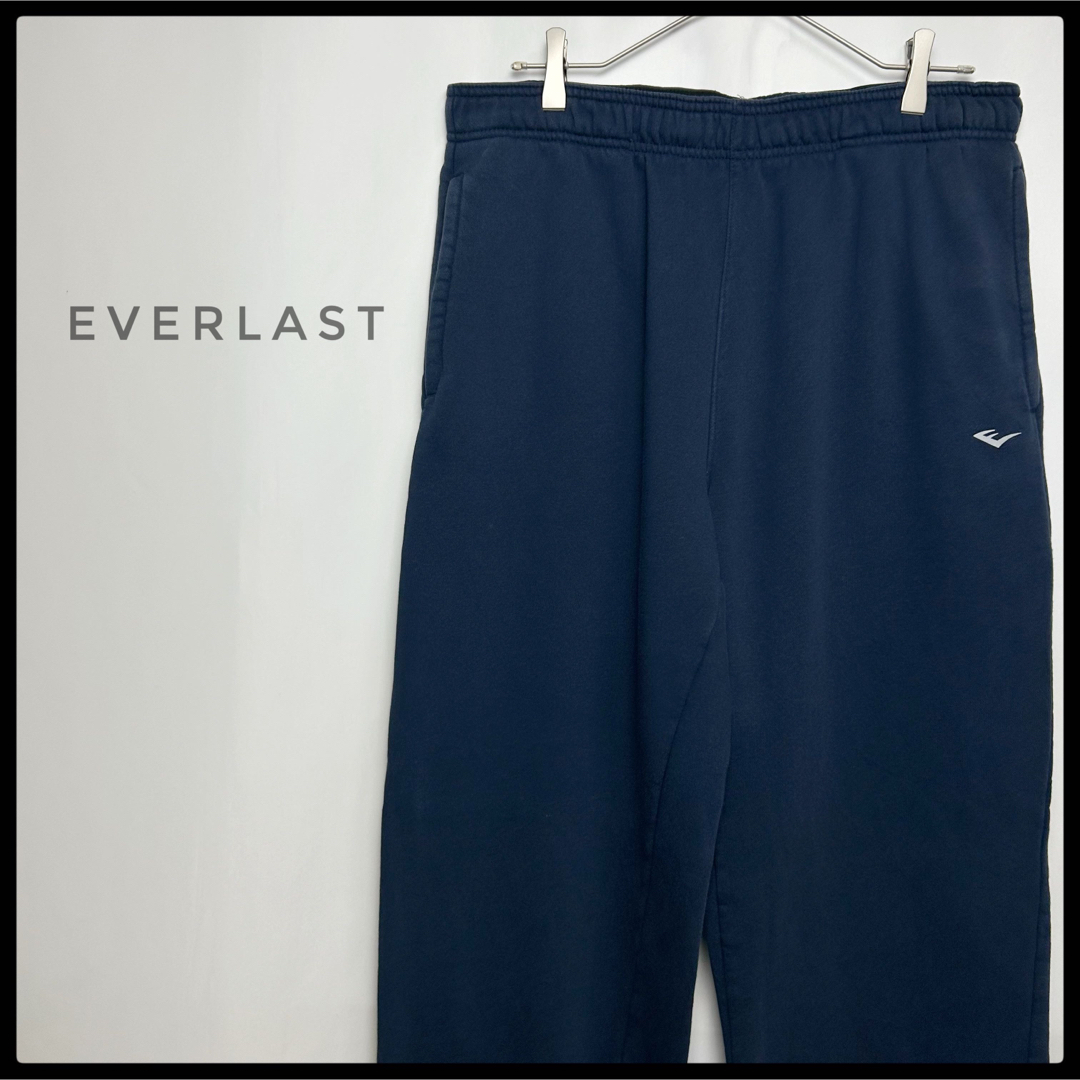 EVERLAST(エバーラスト)のEVERLAST スウェットパンツ　ネイビー　プリントロゴ　裏起毛　ストリート メンズのパンツ(その他)の商品写真