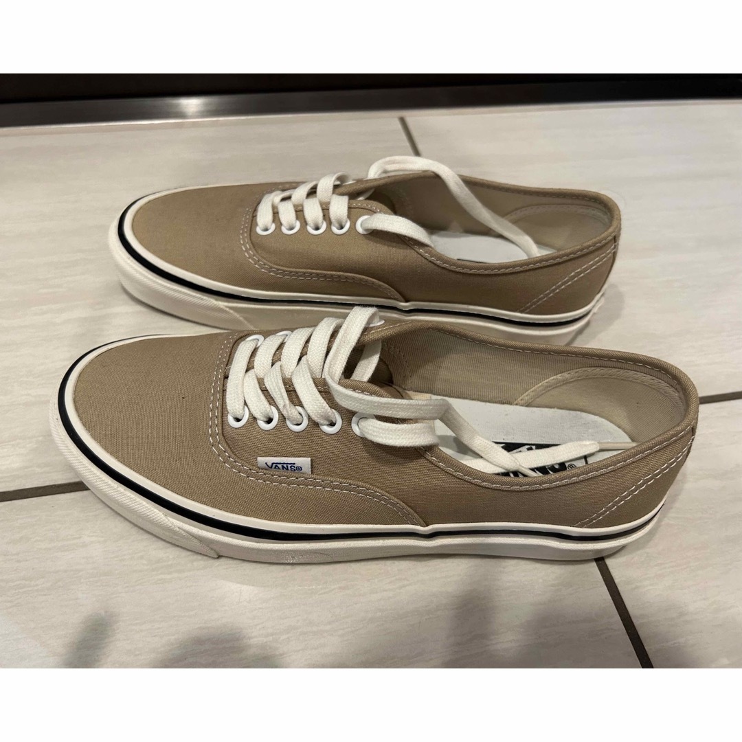 VANS(ヴァンズ)のVANS  AUTHENTICサイズ26cm メンズの靴/シューズ(スニーカー)の商品写真