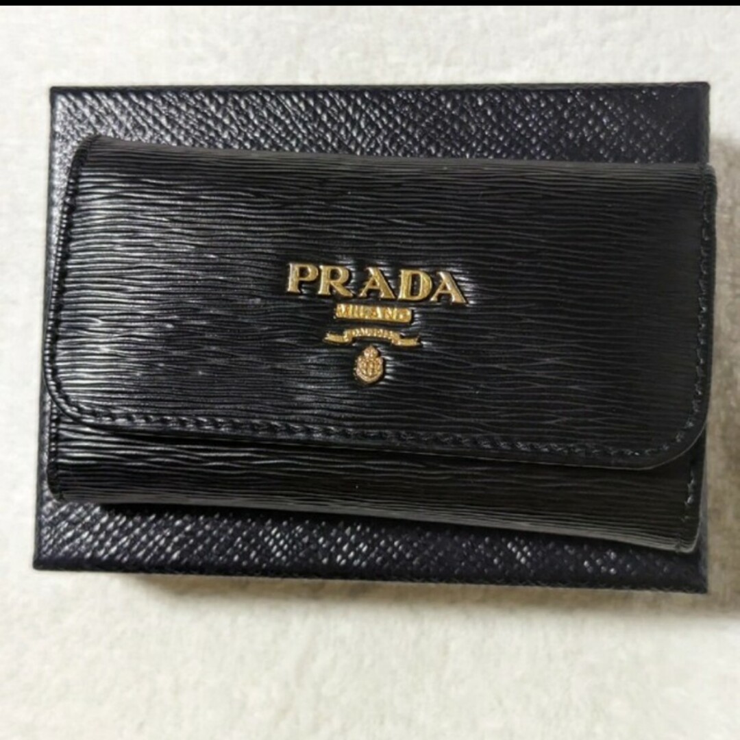 新品未使用 美品 PRADAキーケース