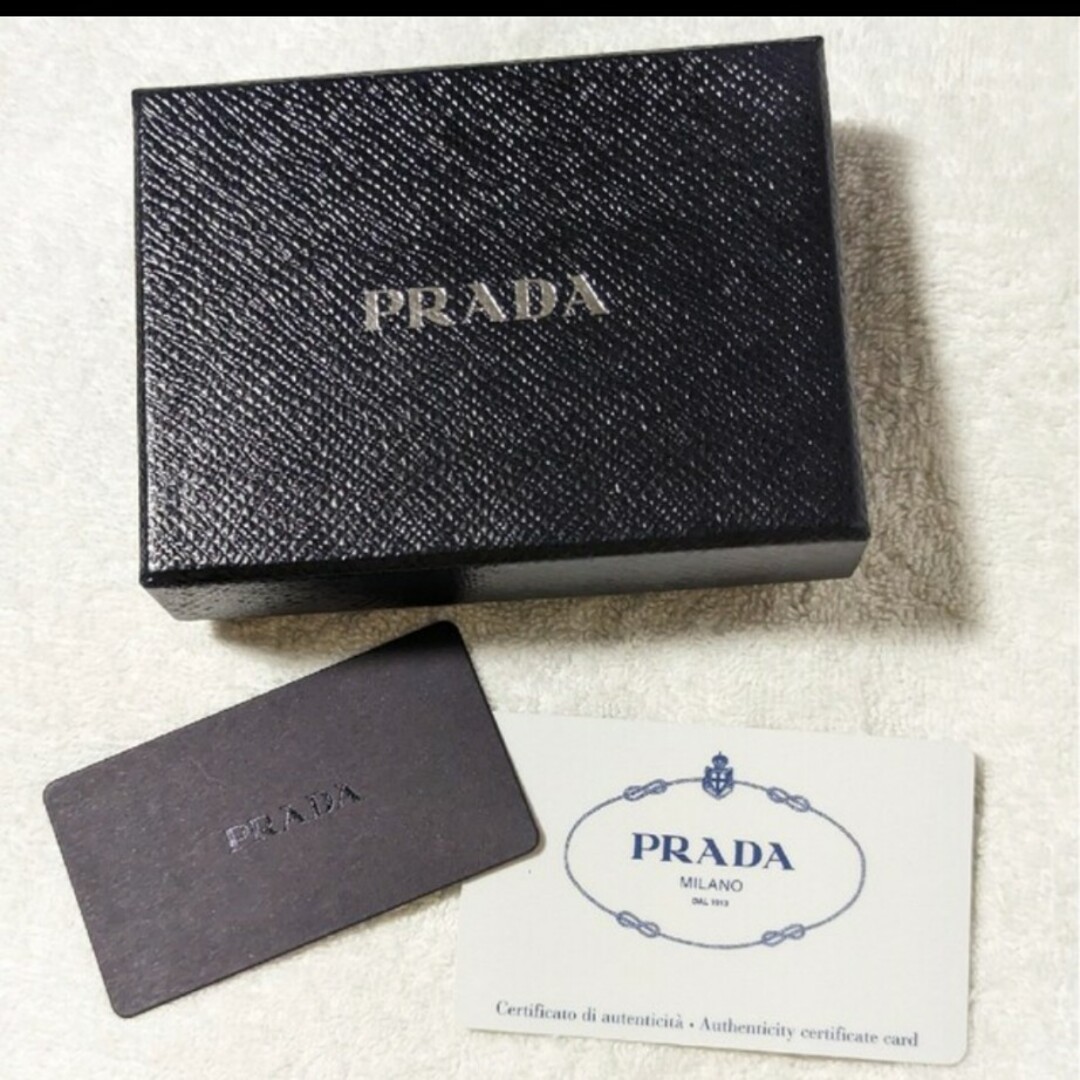 極美品！！PRADA プラダ キーケース　黒　新品・未使用　1PG222