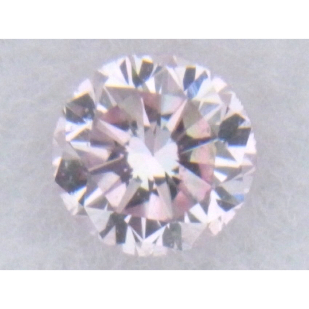 FANCY LIGHT PINK　VS-２　GOOD　０．０３７ｃｔ　ダイヤ