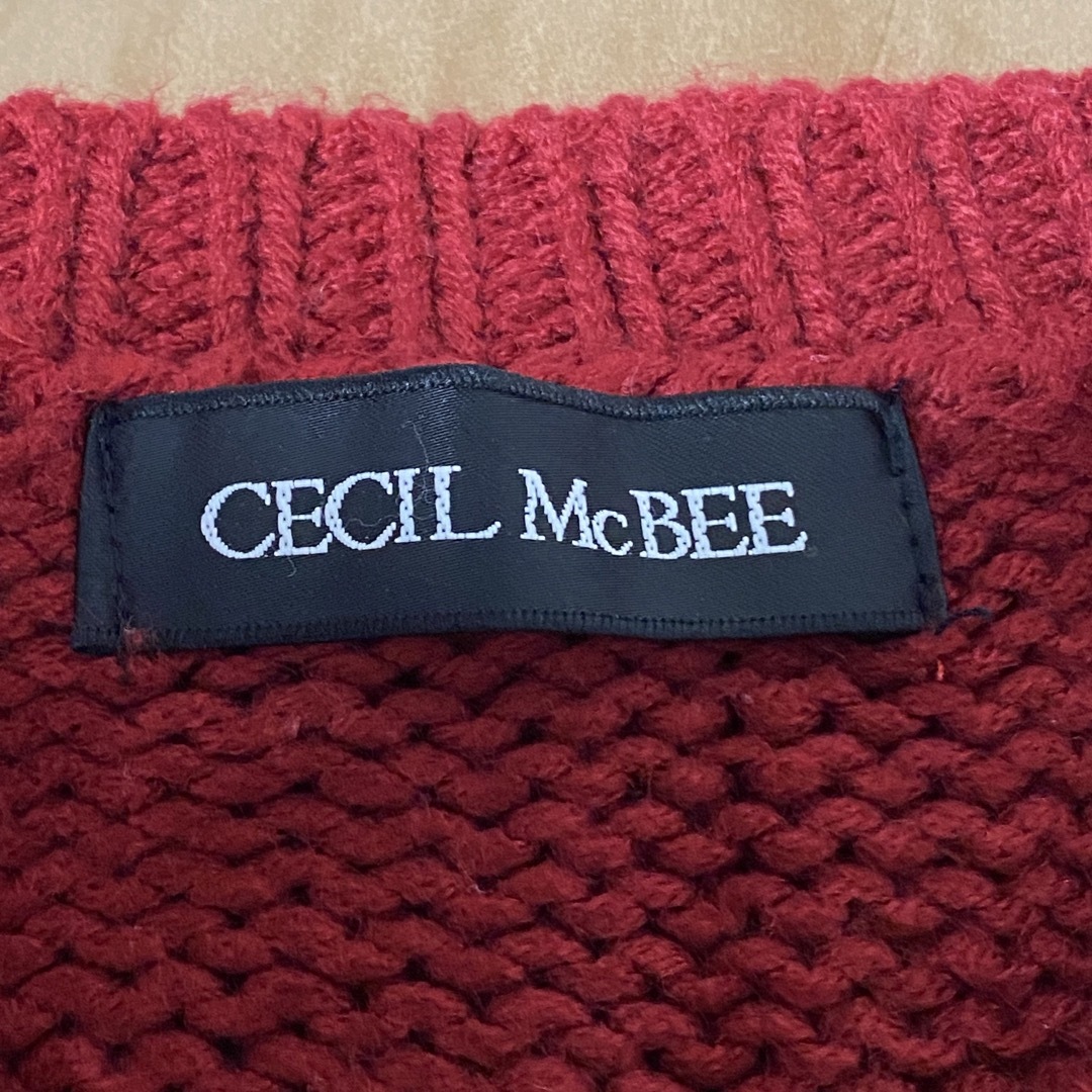 CECIL McBEE(セシルマクビー)のCECIL McBEE フロントケーブルニット レッド Mサイズ レディースのトップス(ニット/セーター)の商品写真