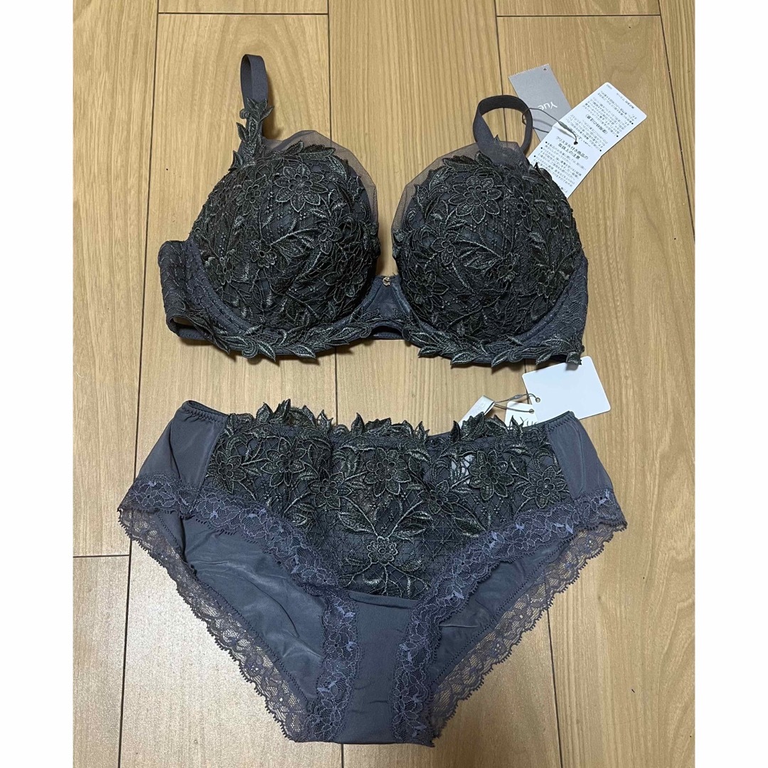 最新コレックション yue ユエ ブラF75&ショーツLサイズ 下着 - uryvet.fr