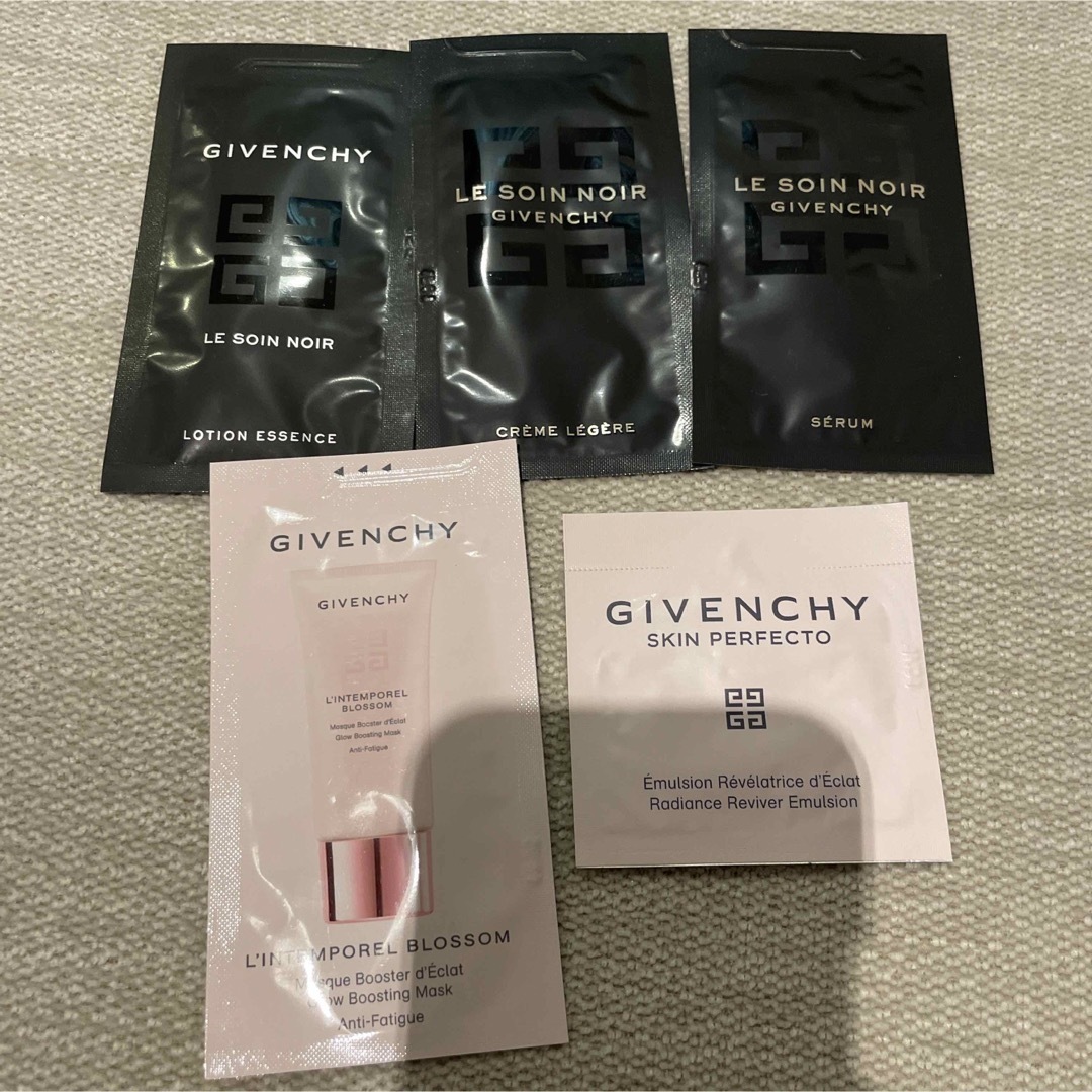 GIVENCHY(ジバンシィ)のジバンシー　試供セット コスメ/美容のキット/セット(サンプル/トライアルキット)の商品写真