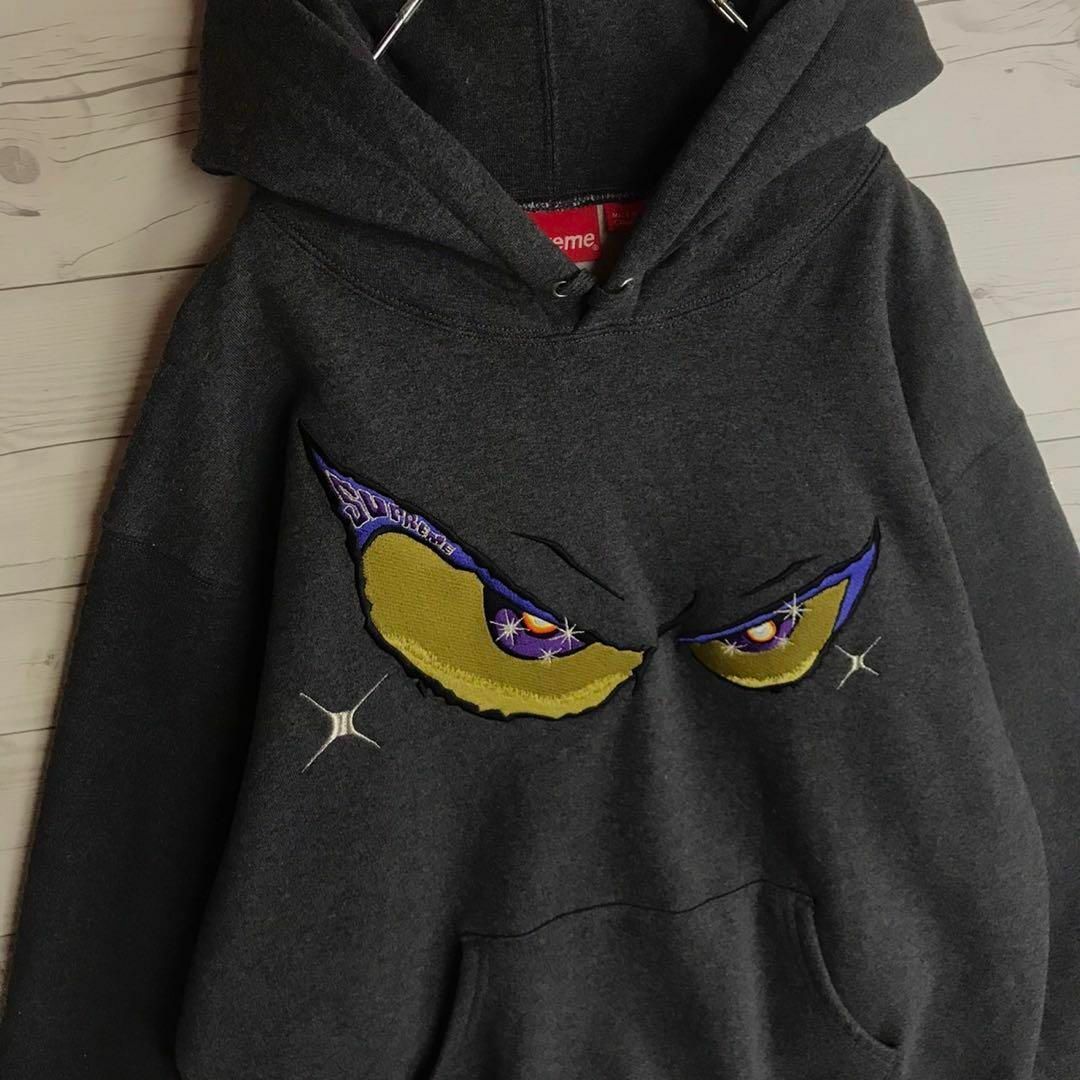 即完売モデル】Supreme 刺繍ロゴ 入手困難 希少 Eyesパーカー-