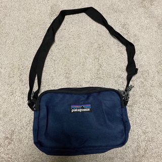 パタゴニア(patagonia)の新品　パタゴニア　ショルダーポーチ　ネイビー(ショルダーバッグ)