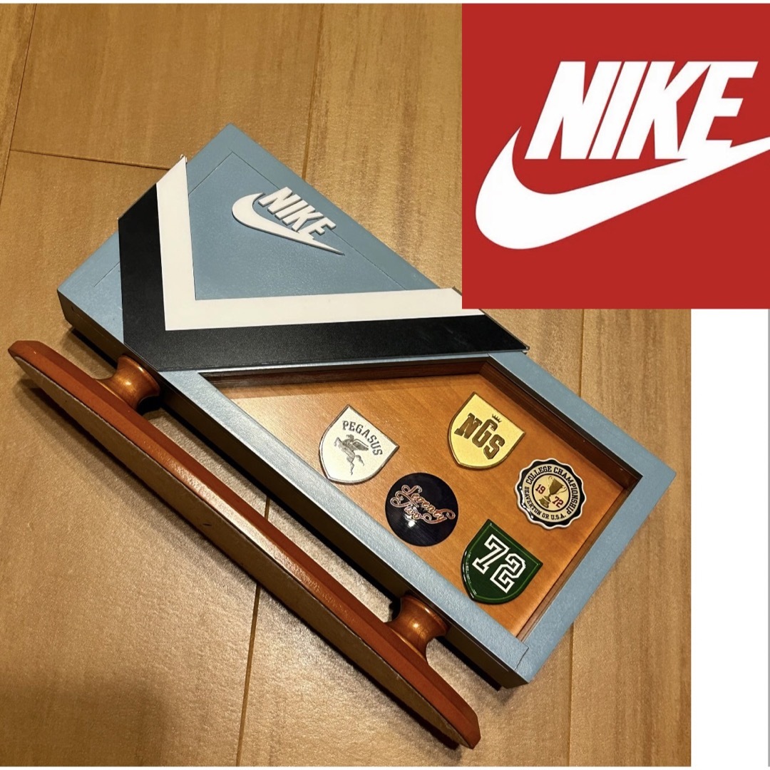 非売品 【NIKE 鏡 PEGASUS 1972  ミラー 木製スタンド】