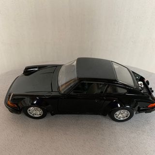 1/18 UT models ポルシェ 911 (993) カレラ 1994