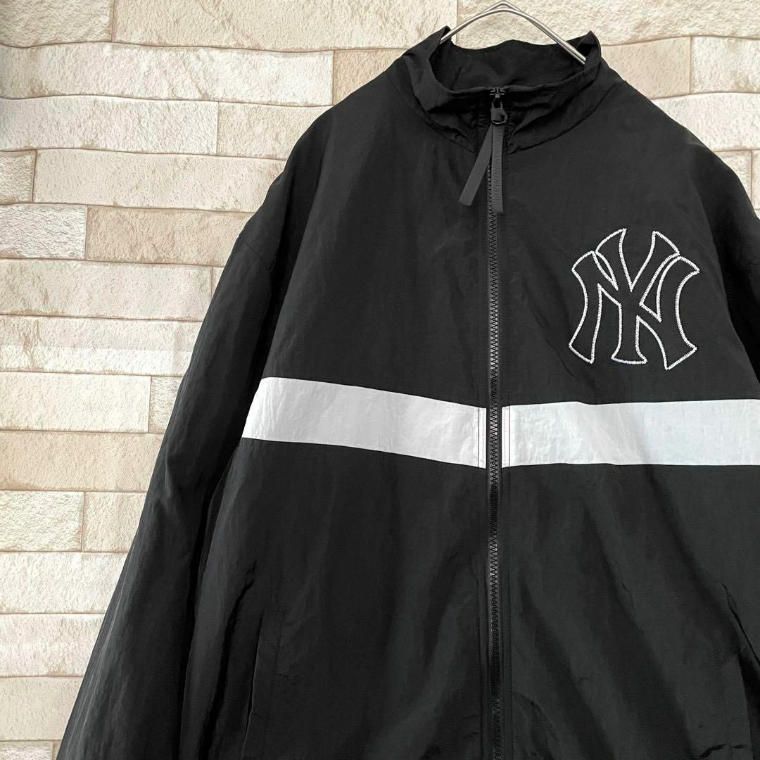 MLB☆ニューヨーク・ヤンキース☆刺繍ロゴ　ナイロンジャケット　バックプリント