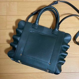 ザラ(ZARA)のZARAザラ　カーキのフリルショルダーバッグ　ミニショルダー(ショルダーバッグ)