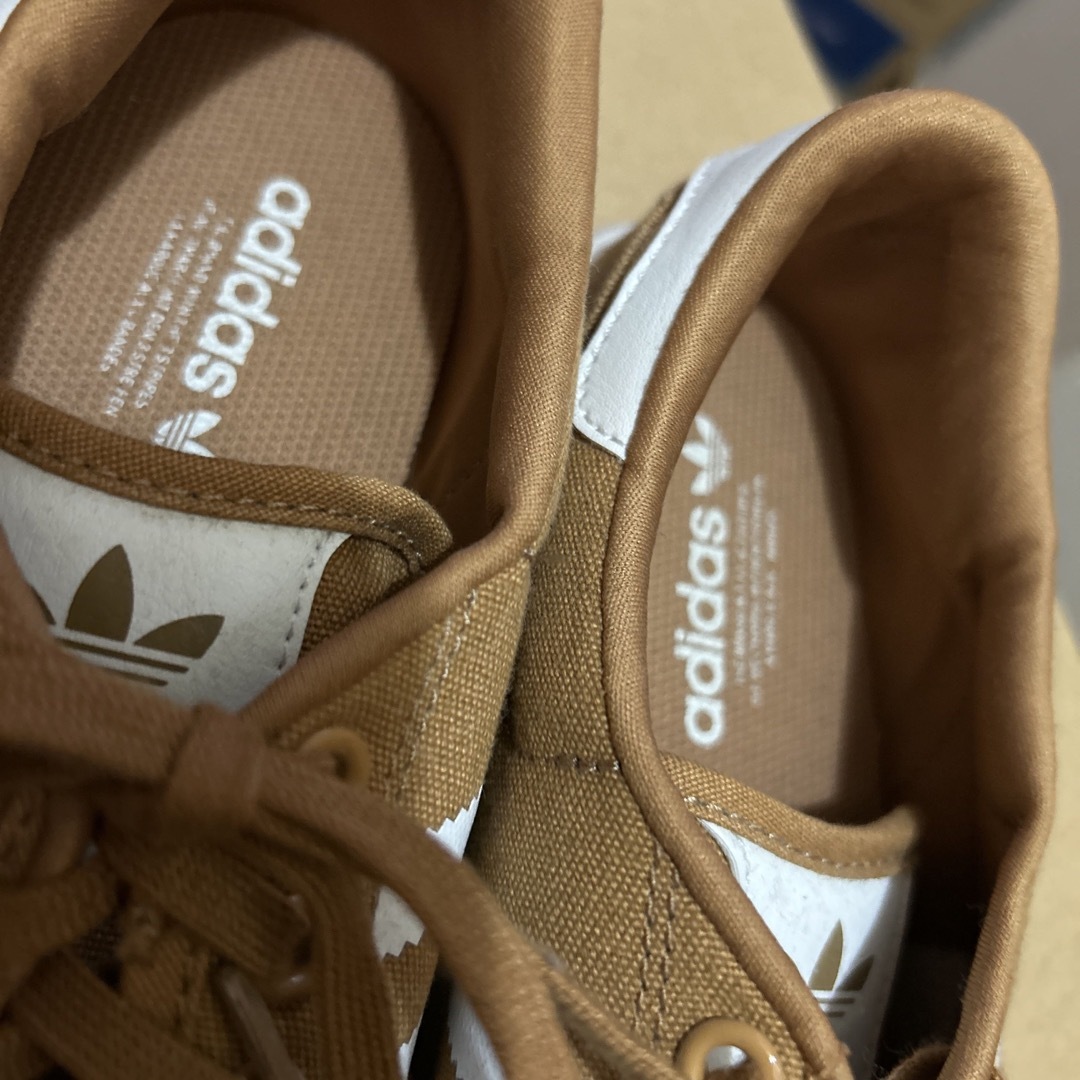 adidas(アディダス)のadidas 靴 レディースの靴/シューズ(スニーカー)の商品写真