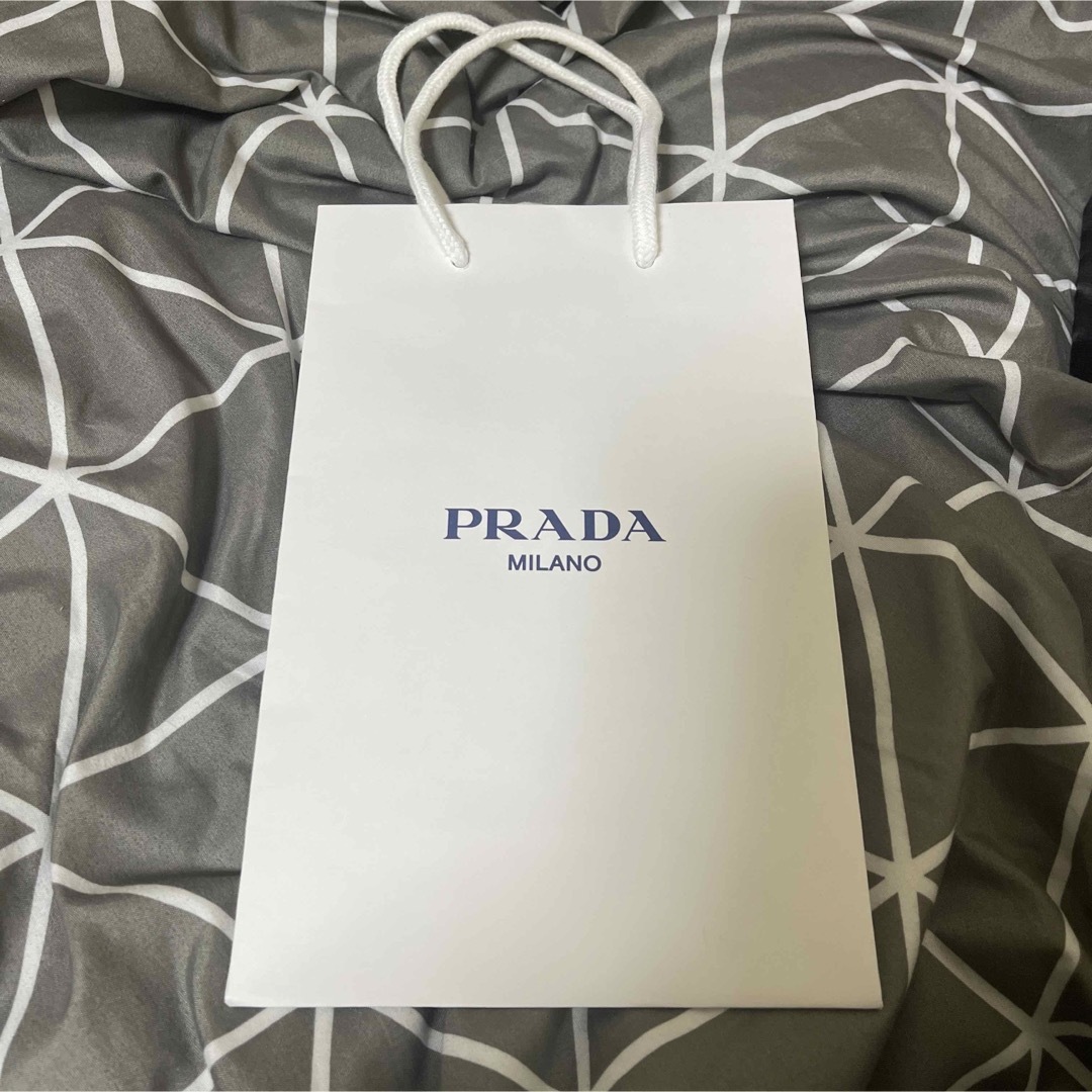 PRADA(プラダ)のPRADA 二つ折り財布　イエロー レディースのファッション小物(財布)の商品写真