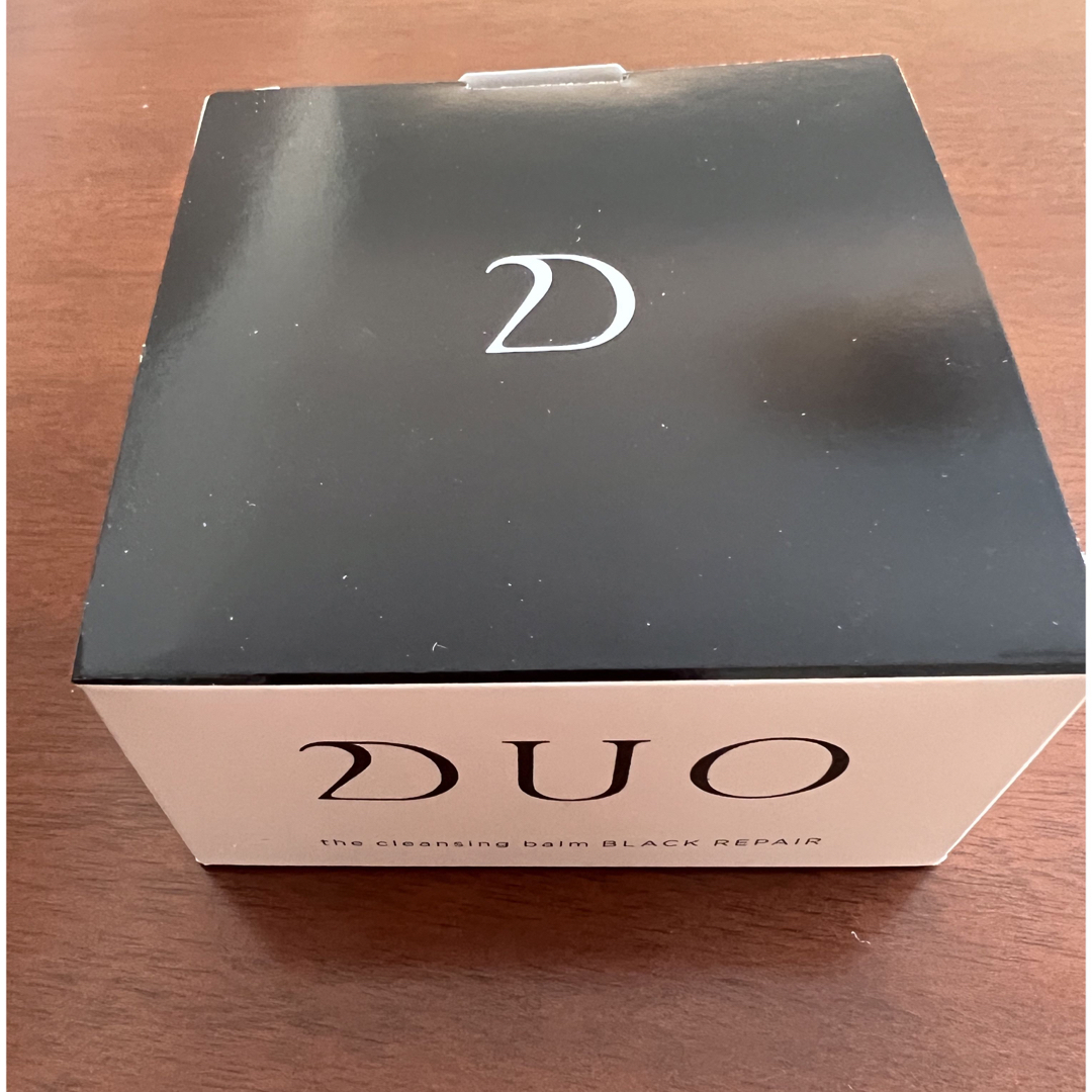 DUO(デュオ)のクレンジングバームDUO ブラックリペア90g コスメ/美容のスキンケア/基礎化粧品(クレンジング/メイク落とし)の商品写真