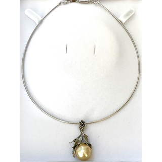 ゴールデンパールトップネックレス　シルバー製チョーカー　南洋白蝶真珠ペントップ(ネックレス)